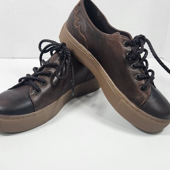 Circle G Embroidered Lace up Shoes 6.5 - Picture 3 of 6